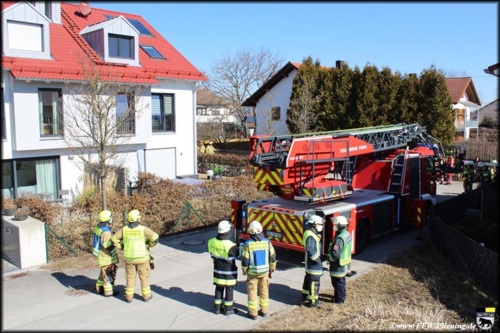Gasgeruch in einem Mehrfamilienhaus in Pliening – 10.03.2022