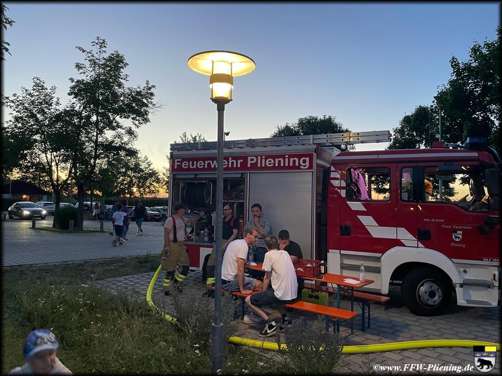 Brandsicherheitswache beim Johannifeuer in Pliening –&nbsp;25.06.2022