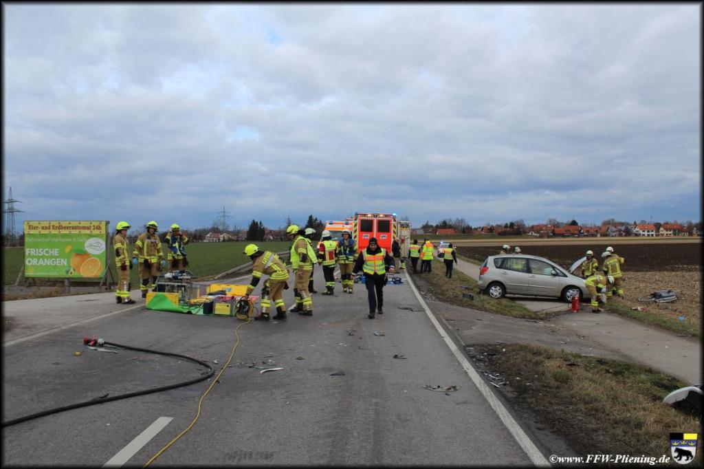 Schwerer Verkehrsunfall auf der St 2082 –&nbsp;01.02.2023