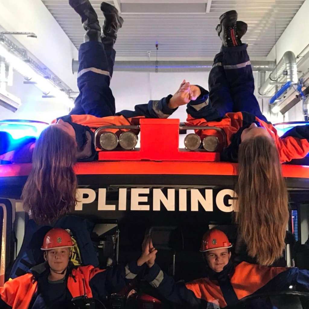 Jugendfeuerwehr Pliening bei einer Übung