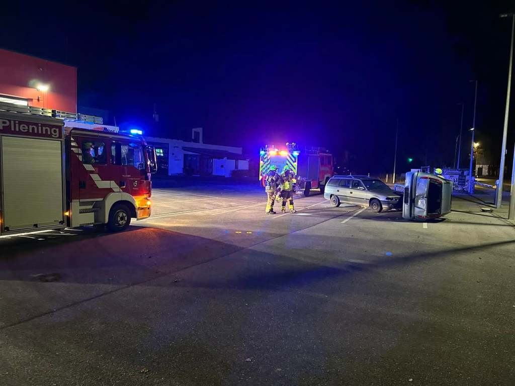 Einsatzübung Verkehrsunfall mit eingeklemmter Person, November 2024