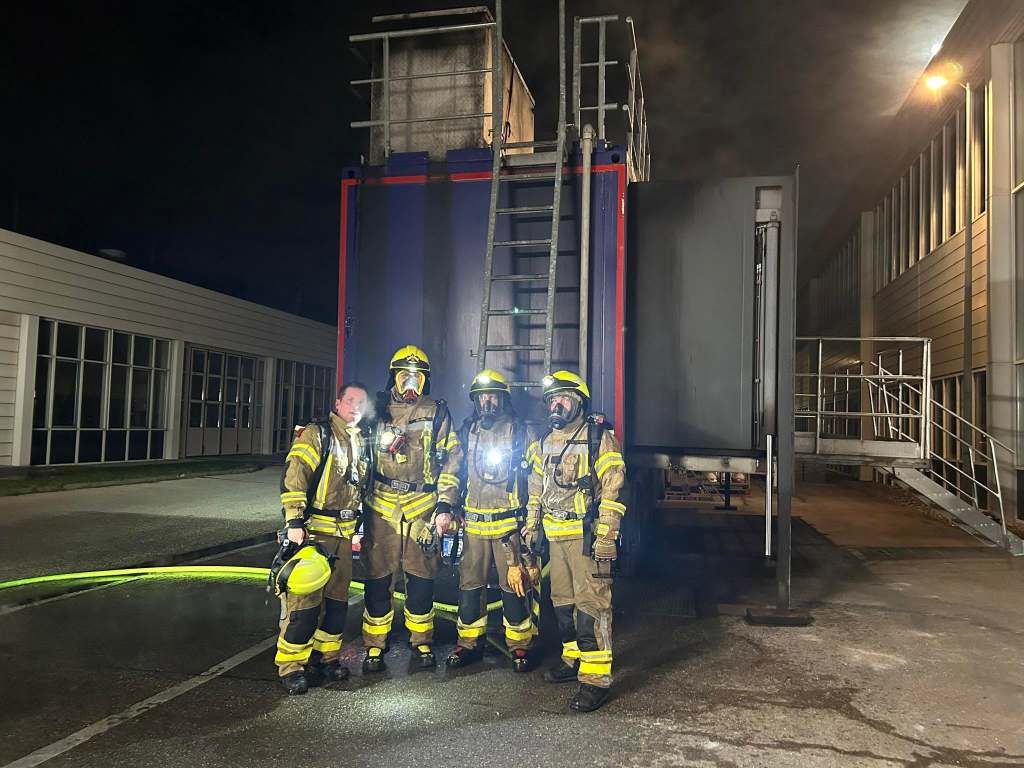 Atemschutzausbildung im gasbefeuerten Container bei Canon, November 2024