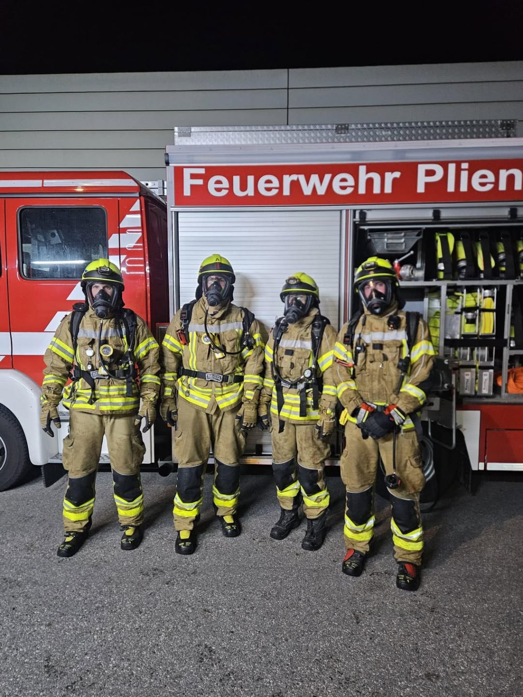 Atemschutzausbildung im gasbefeuerten Übungscontainer bei Canon, November 2025