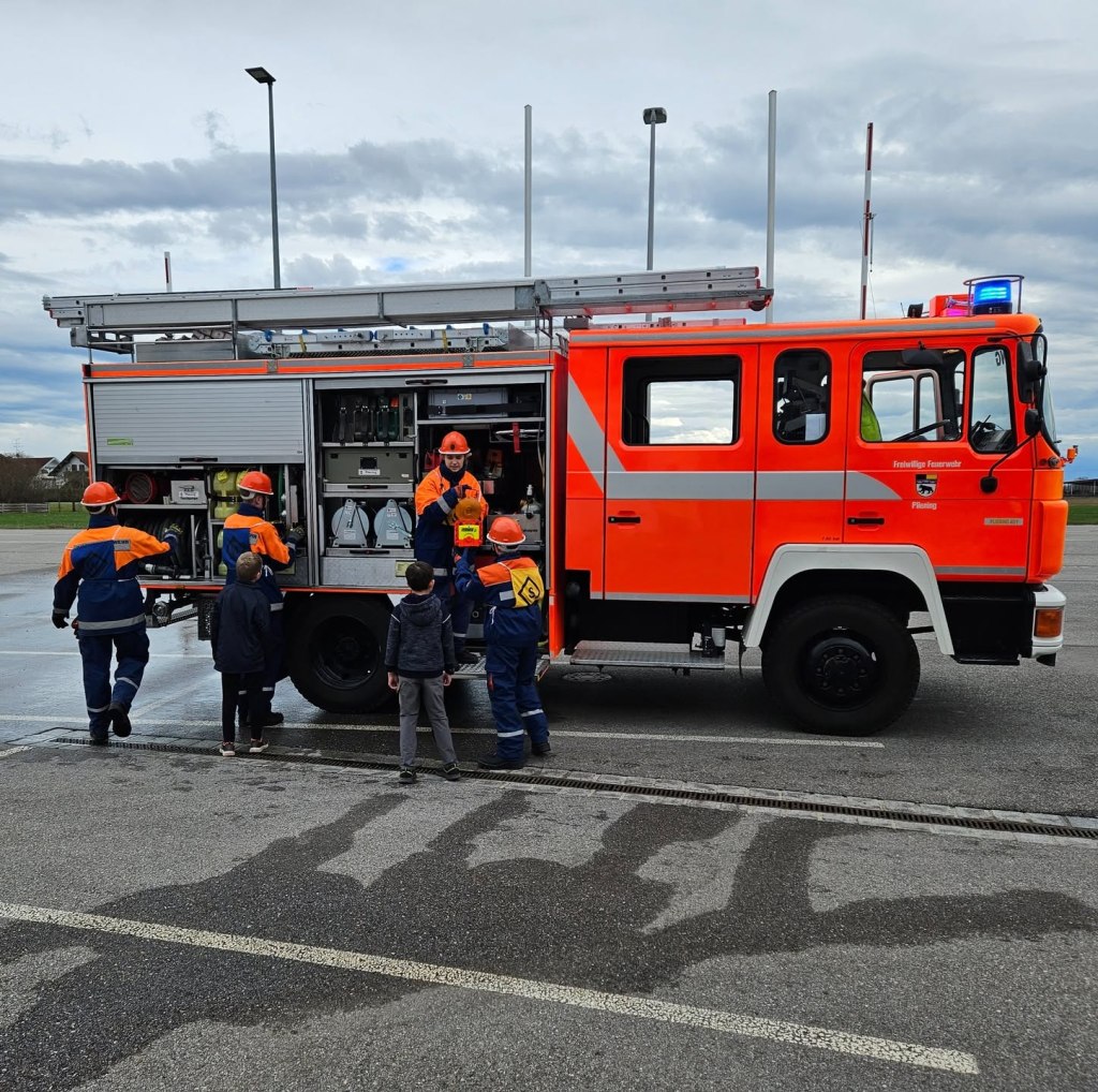 Gemeinschaftsübung mit der Kinderfeuerwehr – Bild 2