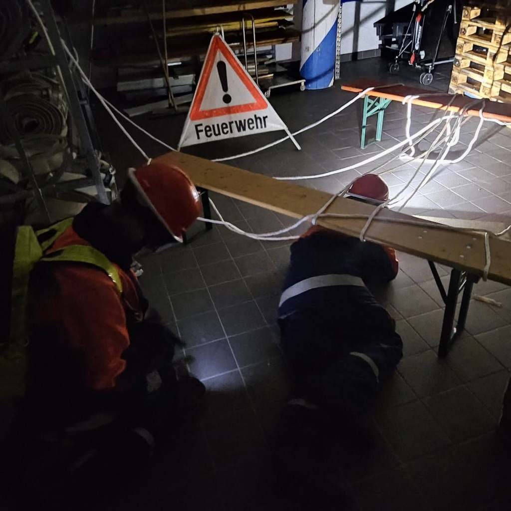 Vier Stationen: Knoten, Funk, Fahrzeugkunde und Parcours – Bild 6