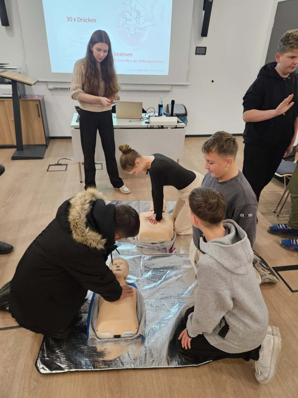 Erste-Hilfe-Kurs im Gerätehaus – Bild 4