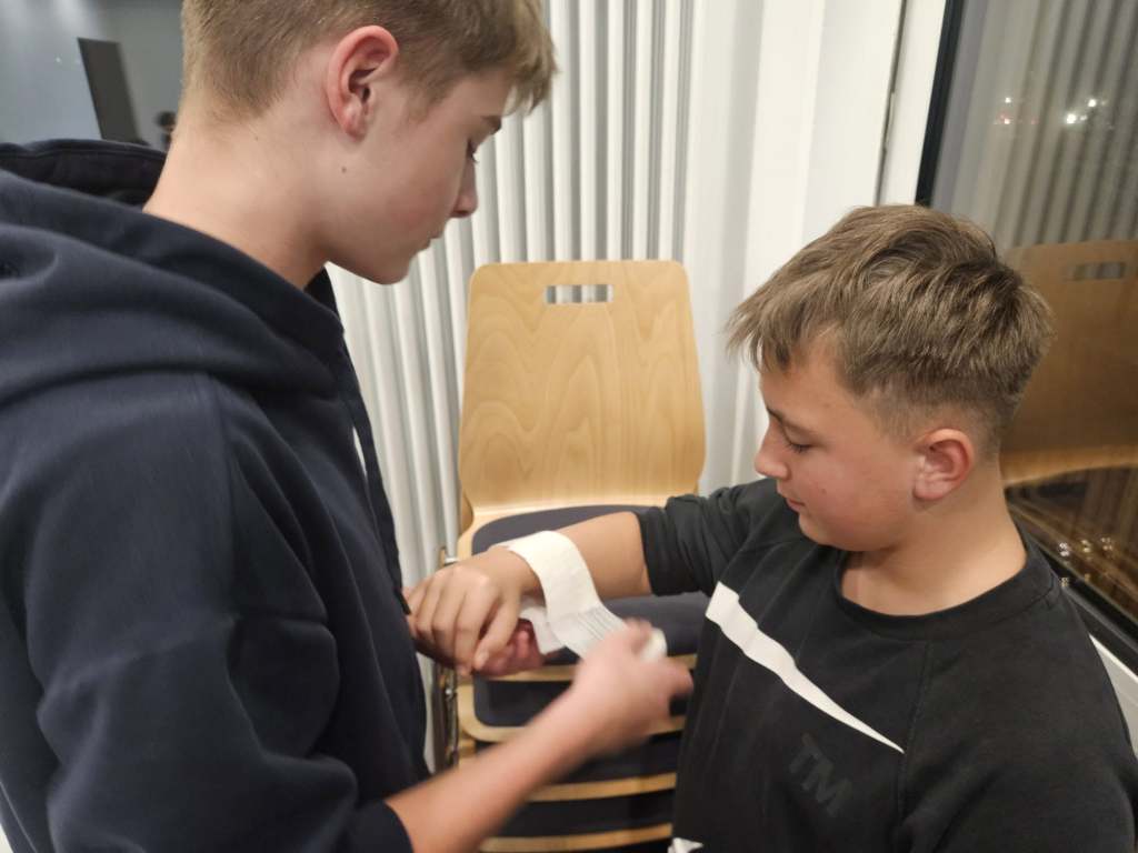 Erste-Hilfe-Kurs im Gerätehaus – Bild 5